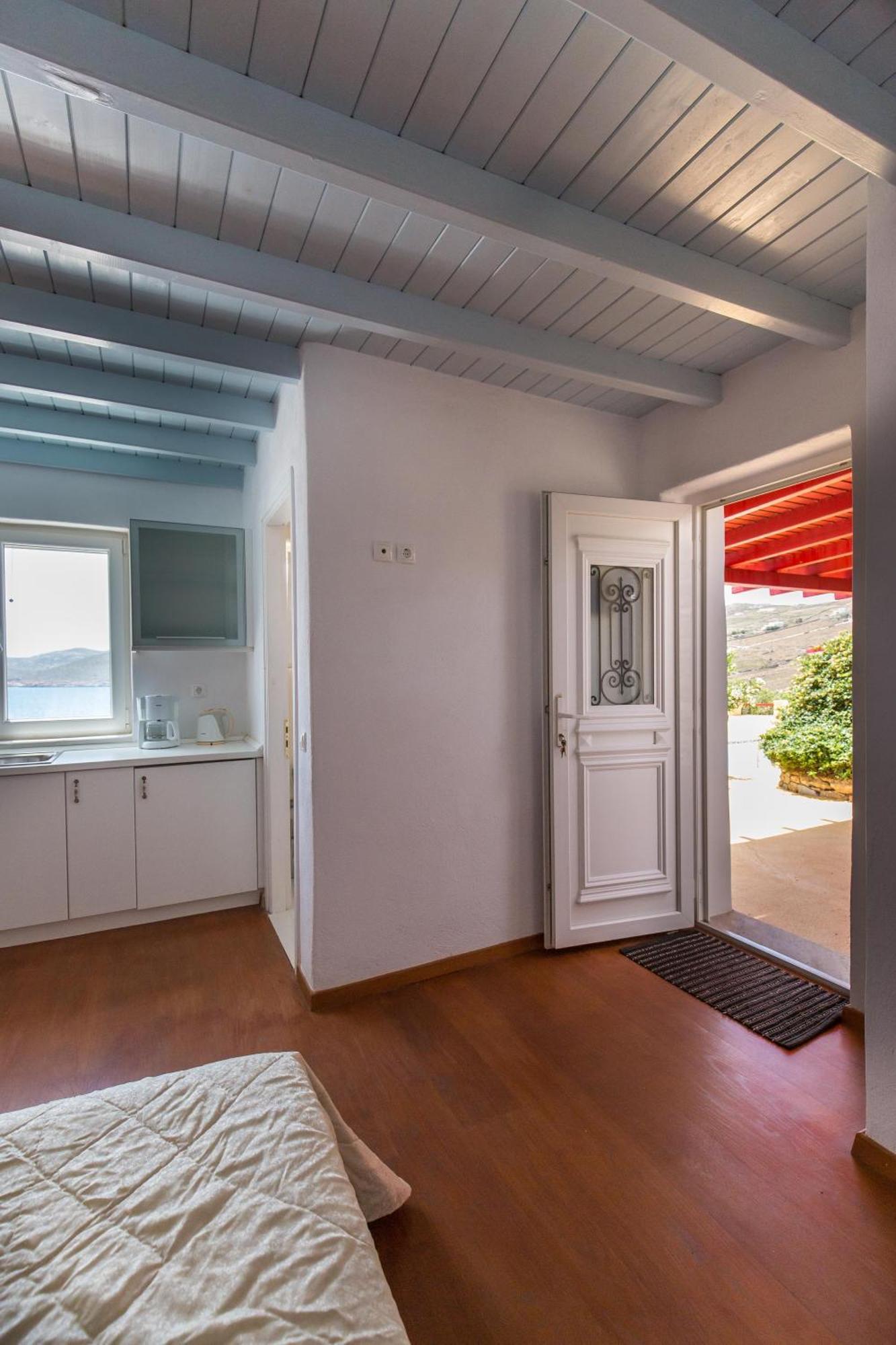 Cosy Three Bedroom In Agios Sostis Ferienhaus *